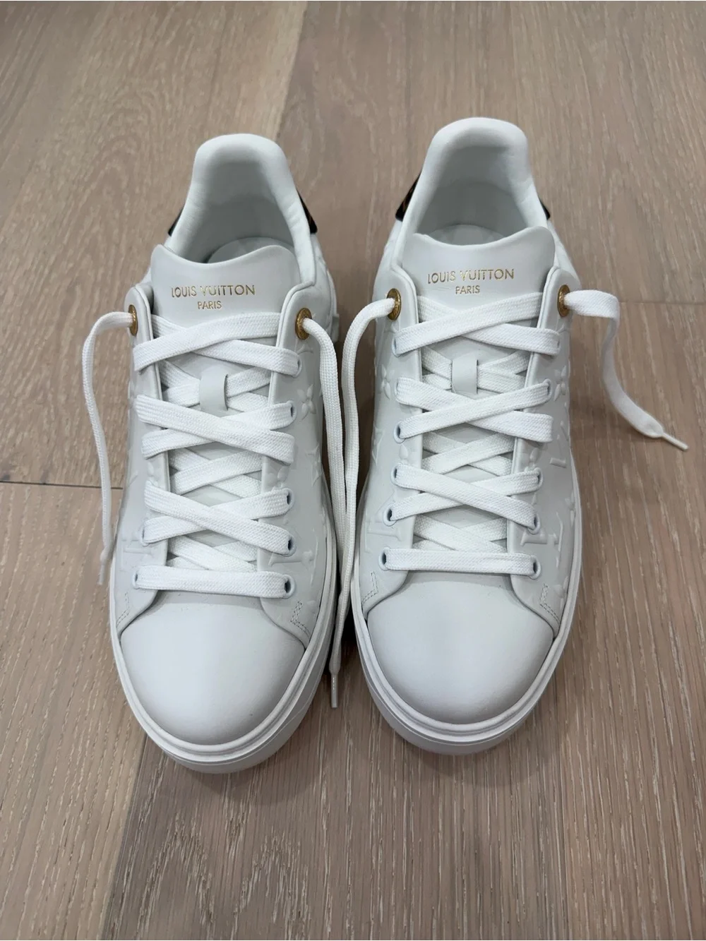 Louis Vuitton White Leather Monogram Heel Low-Top Sneakers - Picture 3 of 4